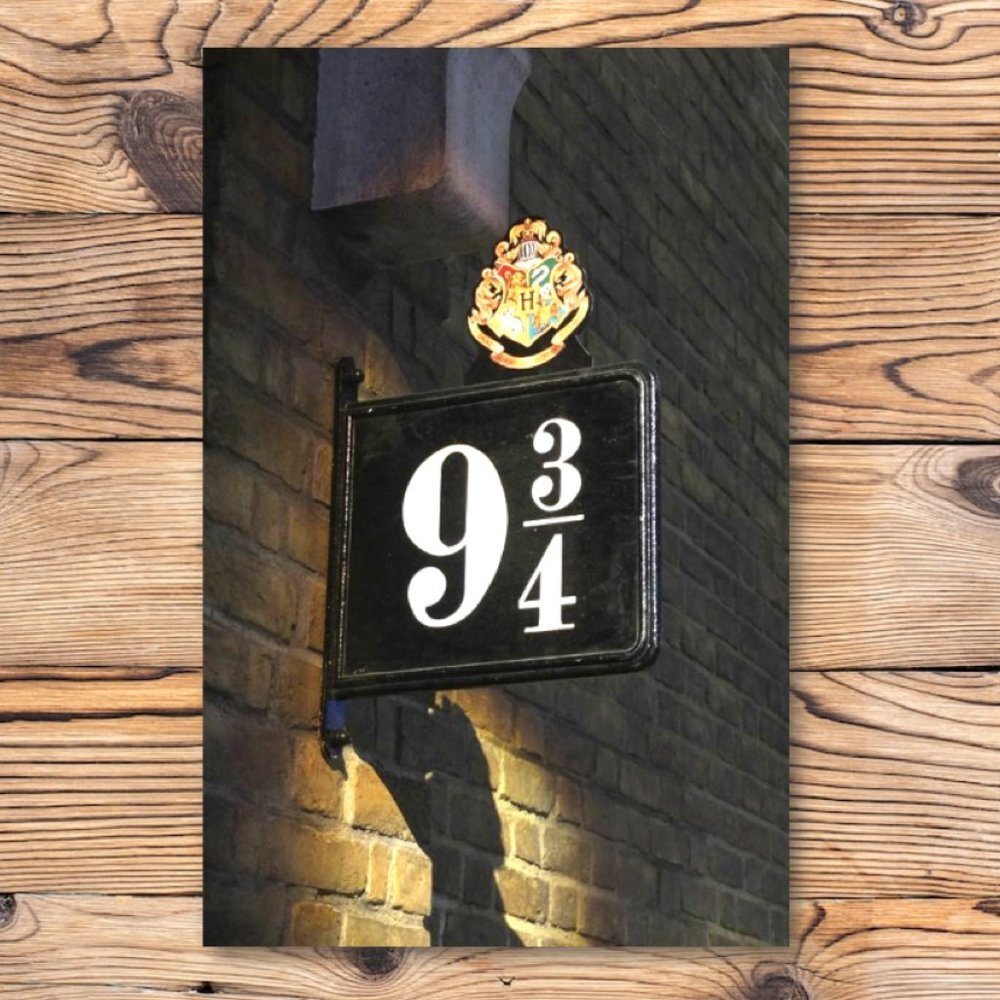 Harry Potter King's Cross Train Station Platform 9 3/4 Refrigerator Magnet